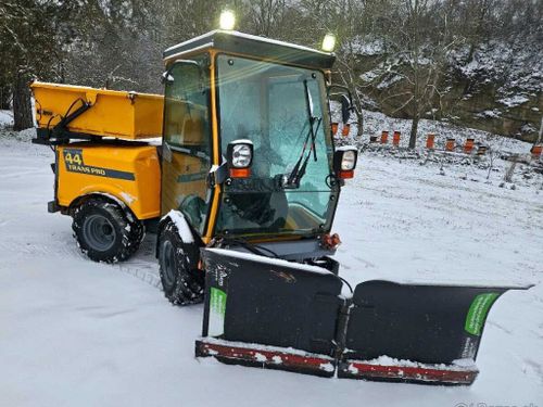 🚜 Výkonný stavebný stroj BelosTrans 2015