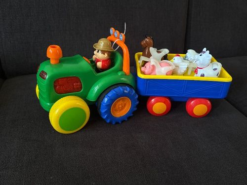 🚜 Interaktívny traktor so zvukmi pre deti
